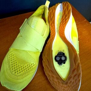 Tiem indoor spin shoes with clips